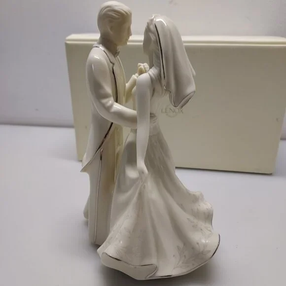 LENOX WEDDING PROMISES COLLECTION BRIDE/GROOM FIRST DANCE PORCELAIN NEW NOS VTG - Picture 9 of 16